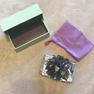 Beautiful silver small change&cash purse